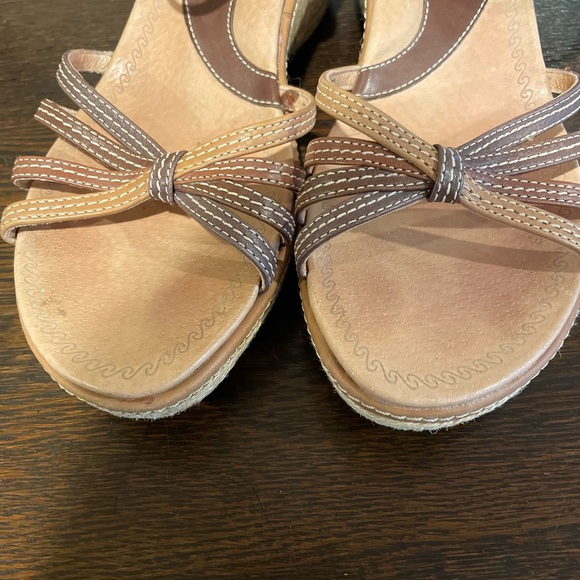 Clarks Artisan Collection Espadrilles, Wedges, 9.5 - Picture 4 of 12